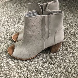 Toms Grey suede open toe bootie, size 8